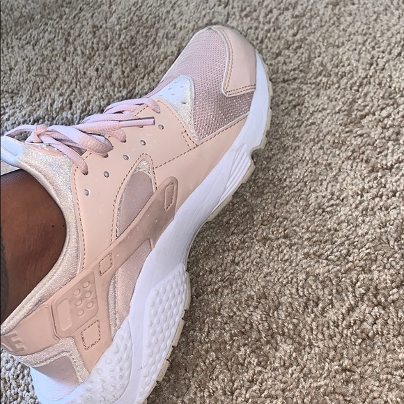 Nike Shoes - Nike Huarache Blush Pink